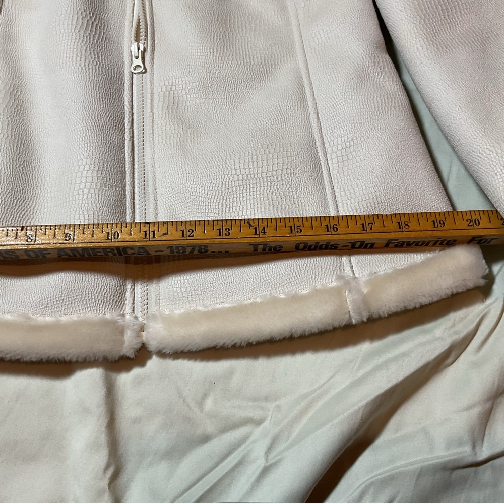 Ameri Mode Faux Leather/Shearling Coat - Size S, … - image 5